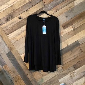 Women’s xxl black top. NWT